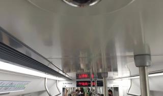 假期坐高铁像挤地铁 假期坐高铁像挤地铁